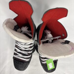 Used Bauer Vapor X250 Skates Size 2R