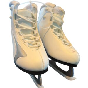 Winnwell Figure Skates Size 3