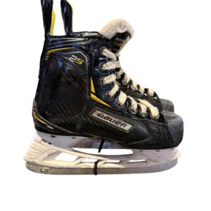 Used Bauer Supreme 2S Skates Size Y13D