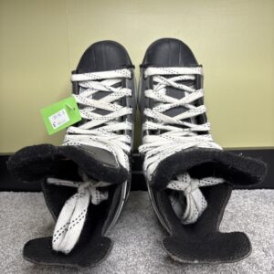 Used CCM Vector 3.0 Skates Size 3