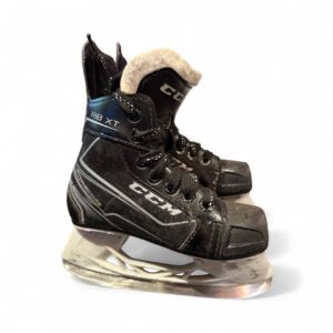 Used CCM Ribcor XT Skater Size Yth 11